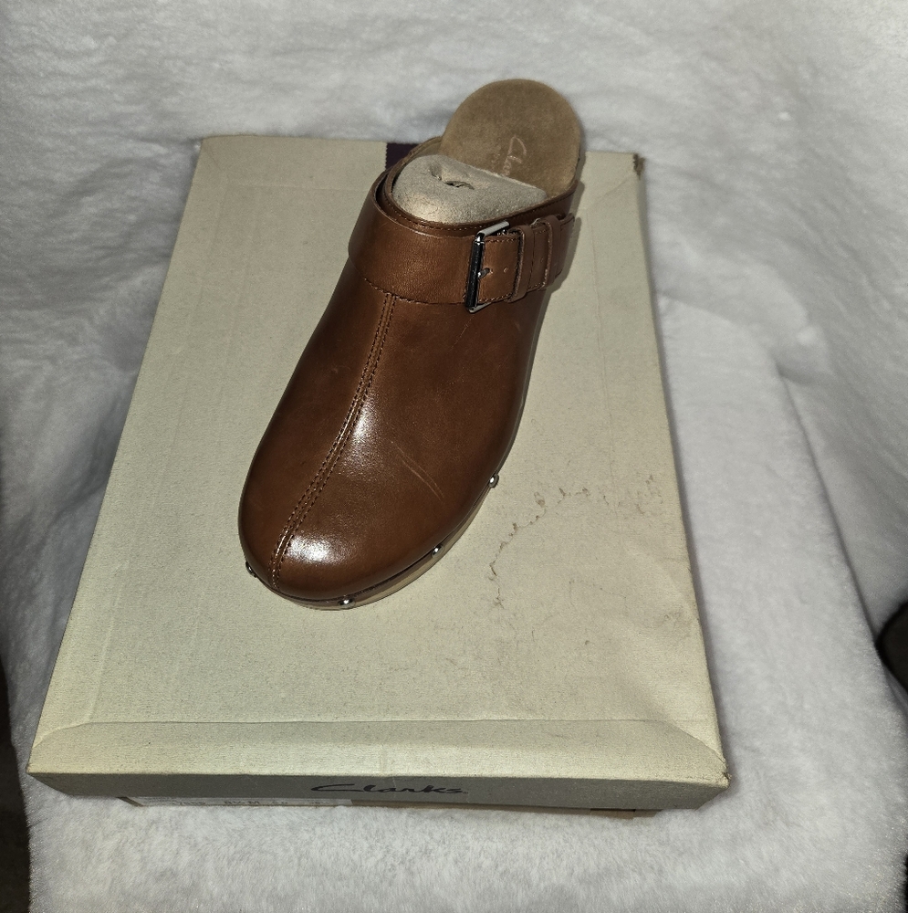 Clarks Tan Leather Slip-On Clogs